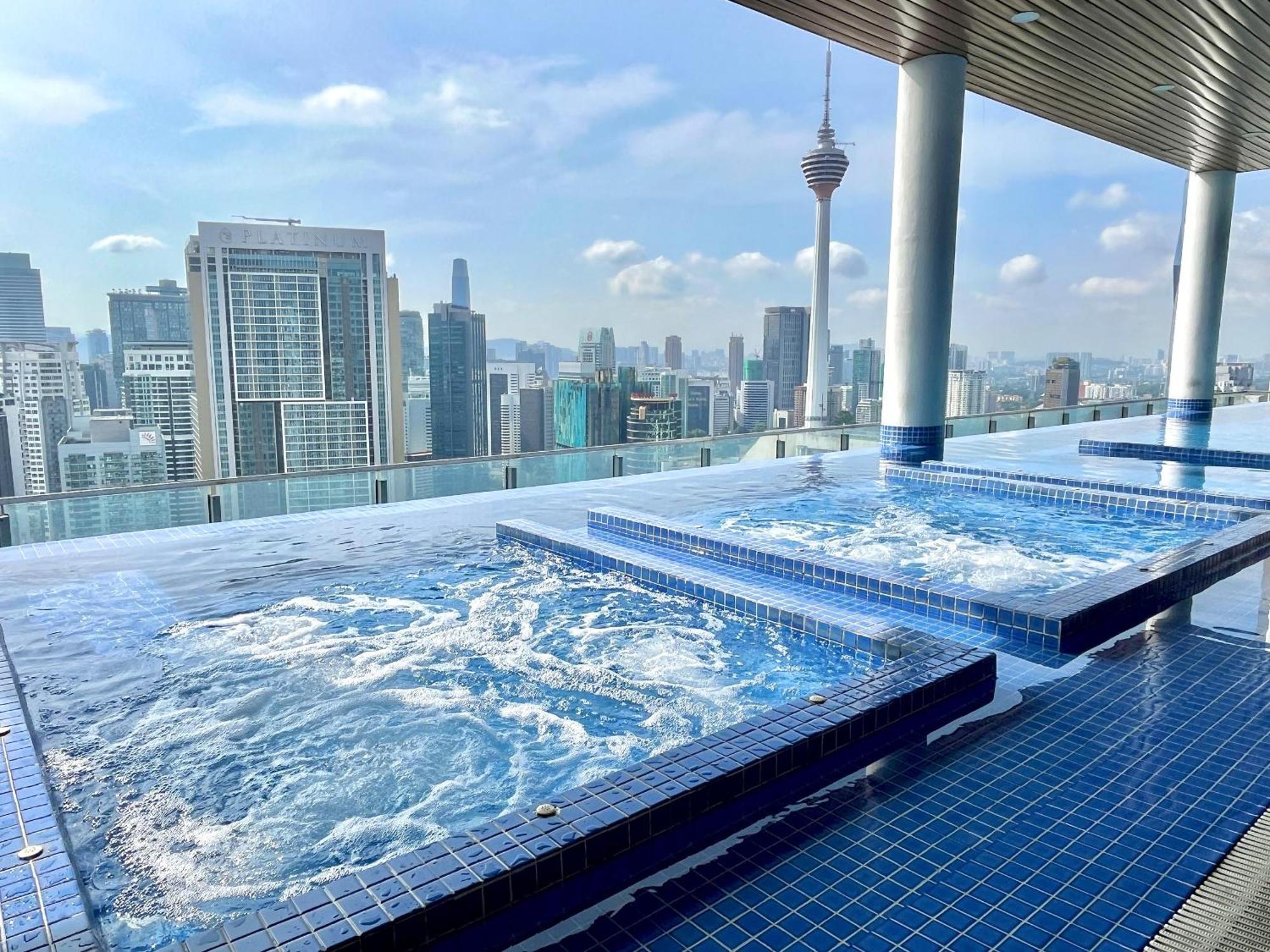 The Colony Sky Pool View Pangsapuri *