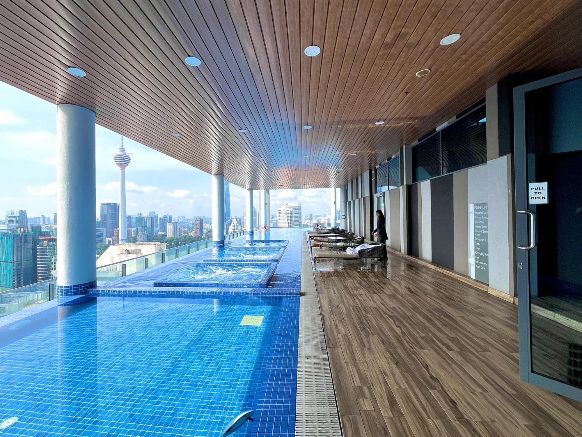 The Colony Sky Pool View Pangsapuri