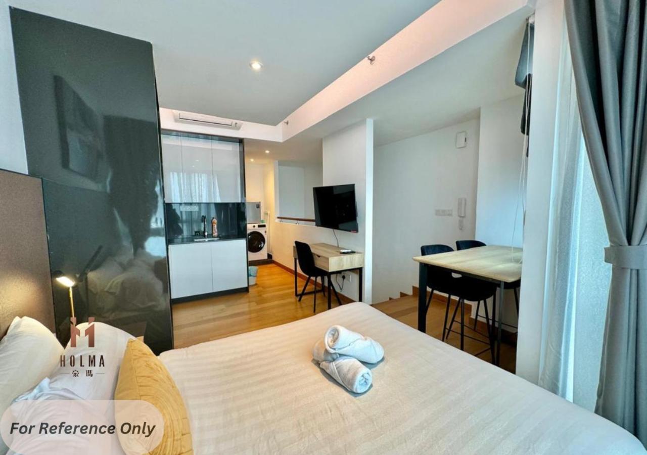 The Colony Sky Pool View Apartment *